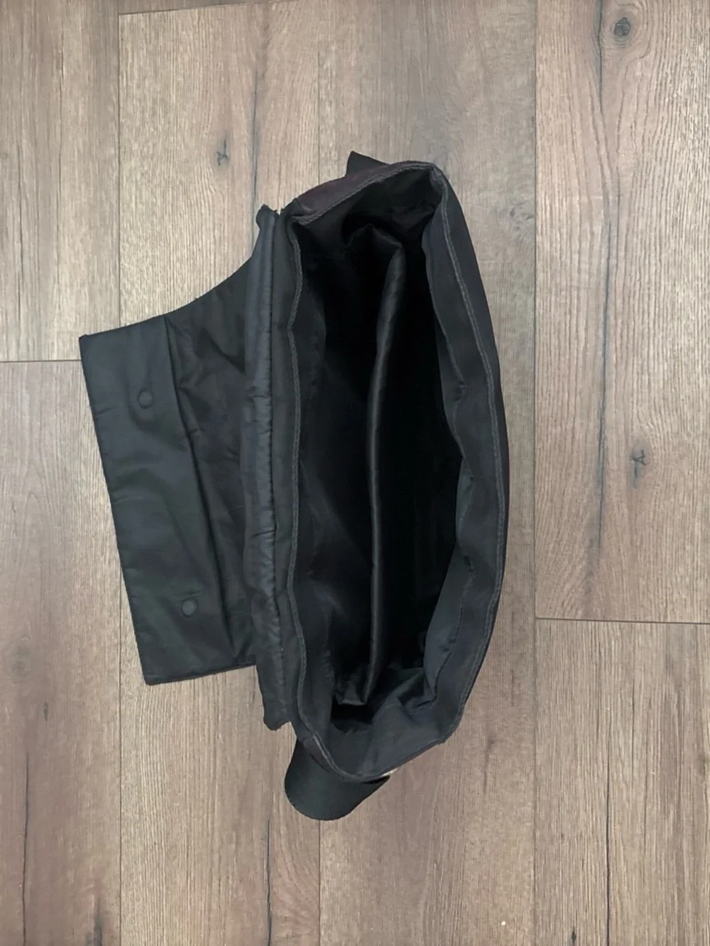 Kenneth Cole kenneth cole